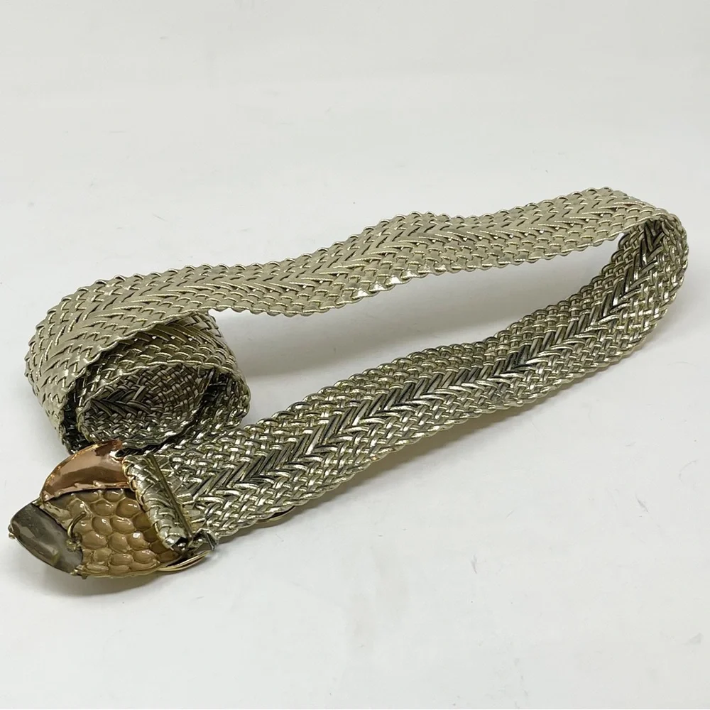 OOAK Vintage Women’s Gold Tone Brass Fish Buckle Woven Leather Belt Adjustable - Picture 8 of 8